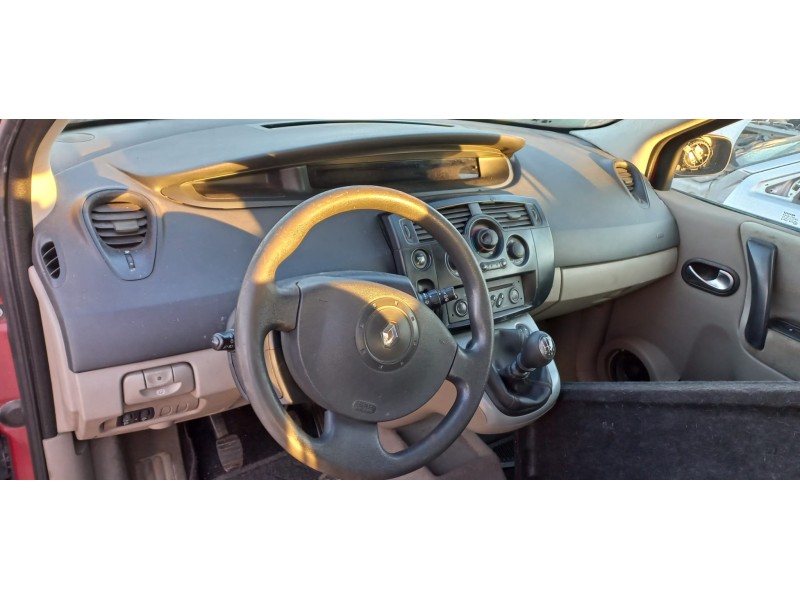 renault scenic ii del año 2004