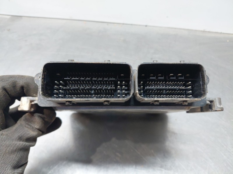 Recambio de centralita motor uce para peugeot 3008 gt line referencia OEM IAM 9830225780  