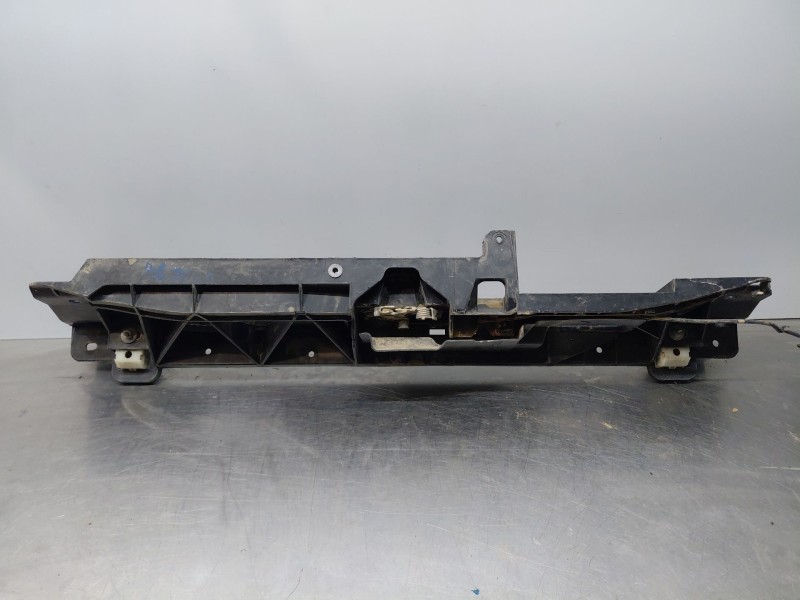 Recambio de panel frontal para peugeot 3008 gt line referencia OEM IAM 9824055880  