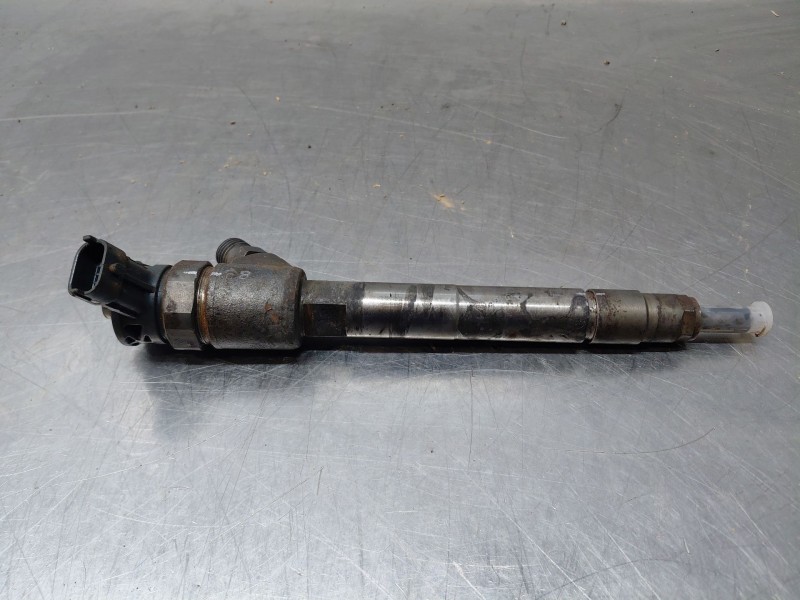 Recambio de inyector para peugeot 3008 gt line referencia OEM IAM 9828959880  