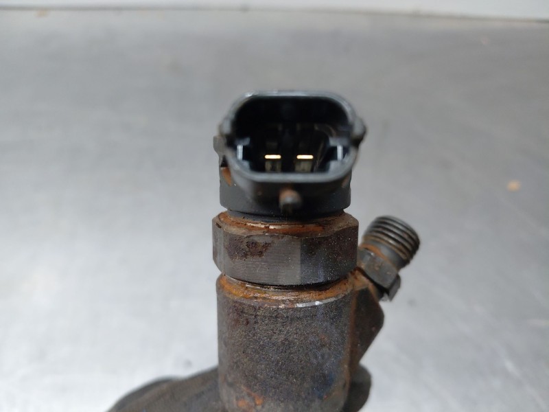 Recambio de inyector para peugeot 3008 gt line referencia OEM IAM 9828959880  