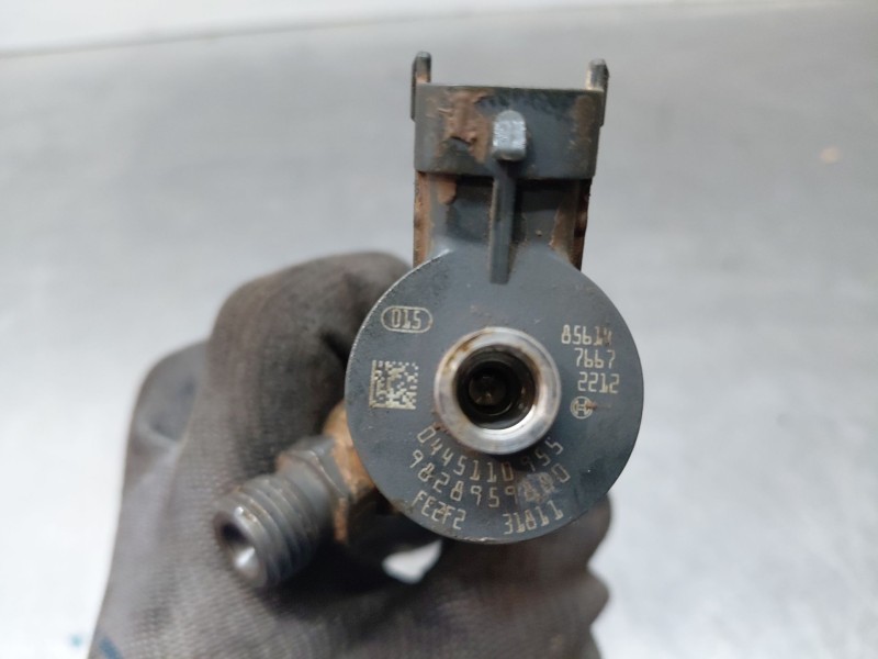 Recambio de inyector para peugeot 3008 gt line referencia OEM IAM 9828959880  