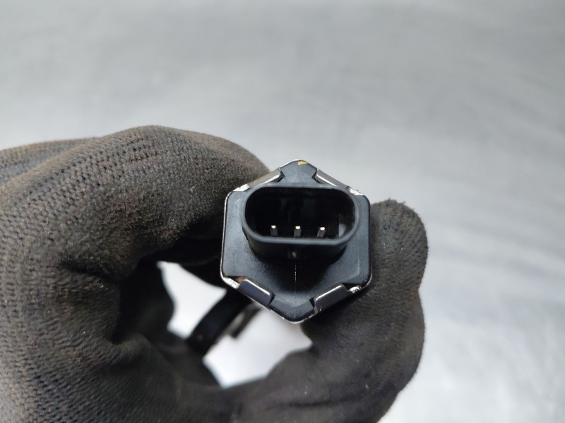 Recambio de rampa inyectora para peugeot 3008 gt line referencia OEM IAM 9821399680 9810824880 