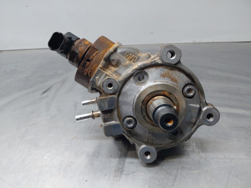 Recambio de bomba inyeccion para peugeot 3008 gt line referencia OEM IAM 9817903080  
