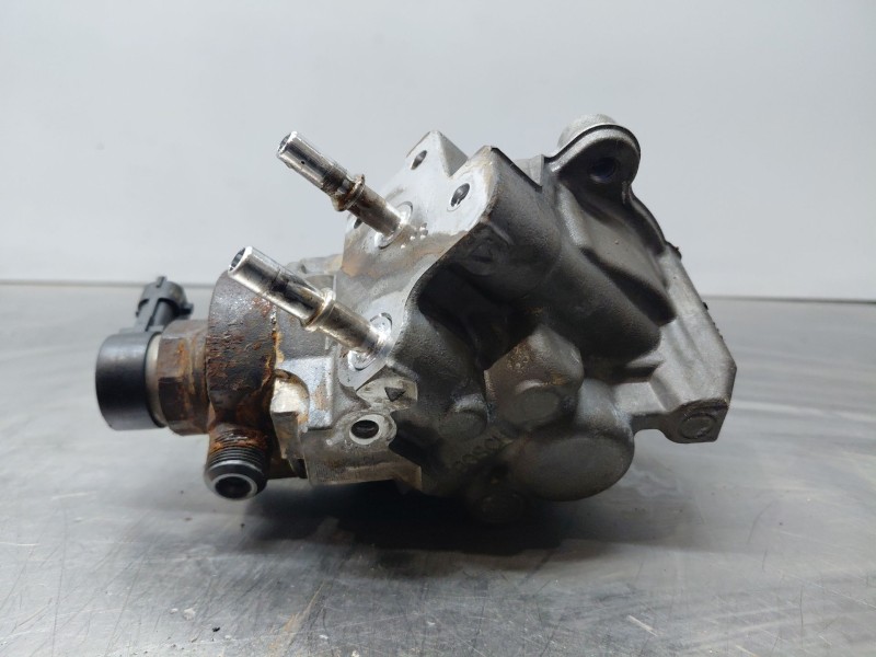 Recambio de bomba inyeccion para peugeot 3008 gt line referencia OEM IAM 9817903080  