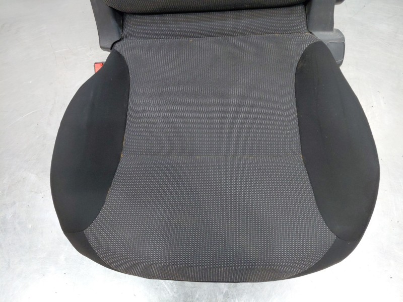 Recambio de asiento delantero izquierdo para peugeot partner kasten active referencia OEM IAM 8846Y5  