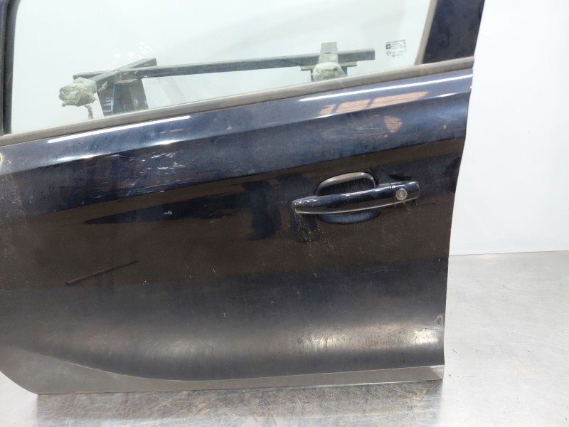 Recambio de puerta delantera izquierda para opel corsa e design referencia OEM IAM 39171068  
