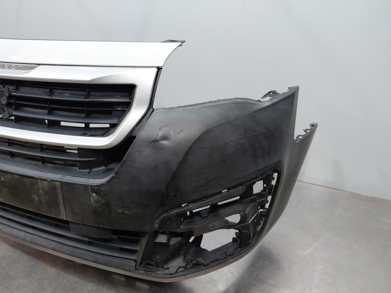 Recambio de paragolpes delantero para peugeot partner kasten active referencia OEM IAM 1613563580  