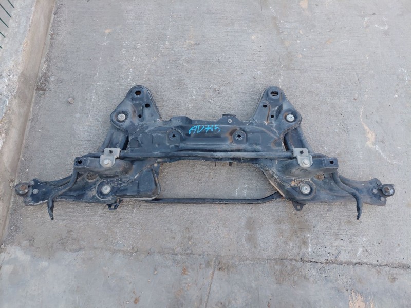 Recambio de puente delantero para peugeot 208 acces referencia OEM IAM 9808011780  