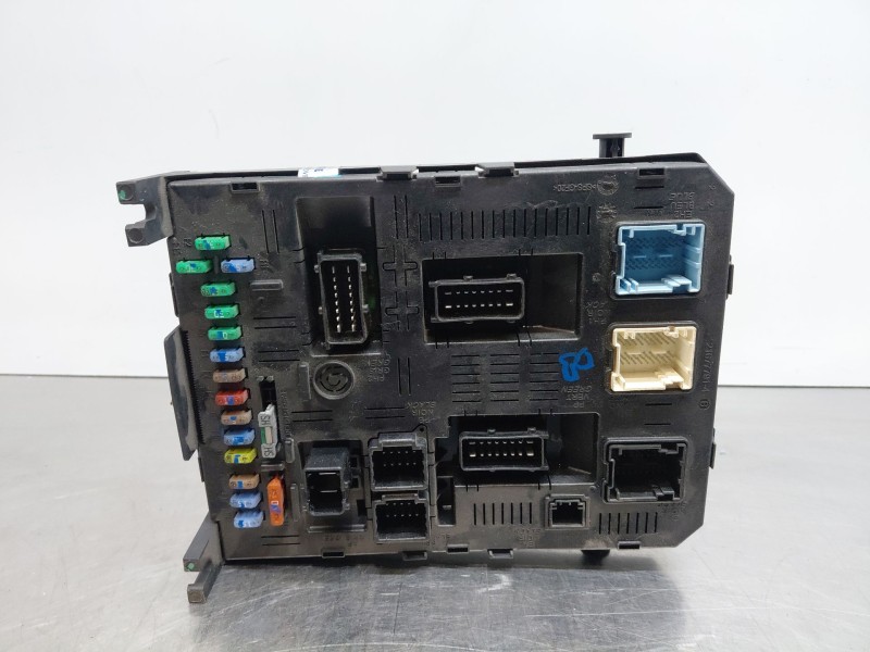 Recambio de caja reles / fusibles para peugeot 407 sw (6e_, 6d_) 2.7 hdi referencia OEM IAM 9661940180  