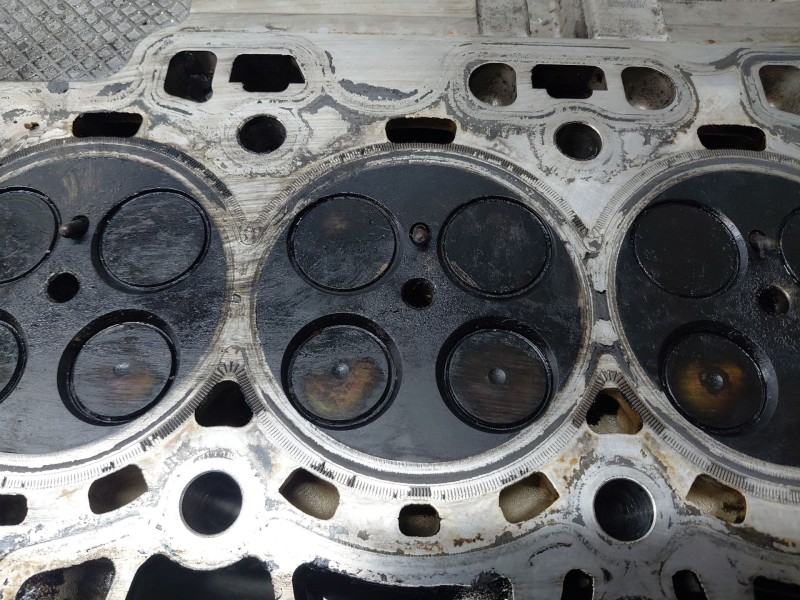 Recambio de culata para peugeot 3008 gt line referencia OEM IAM 1623158880  