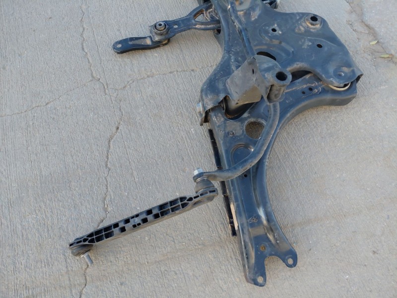 Recambio de puente delantero para seat arona suv referencia OEM IAM 2Q0199315  