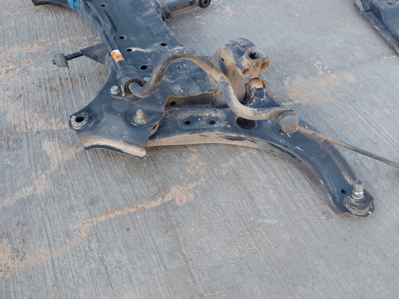 Recambio de puente delantero para kia rio (yb) concept referencia OEM IAM 62400H8510  