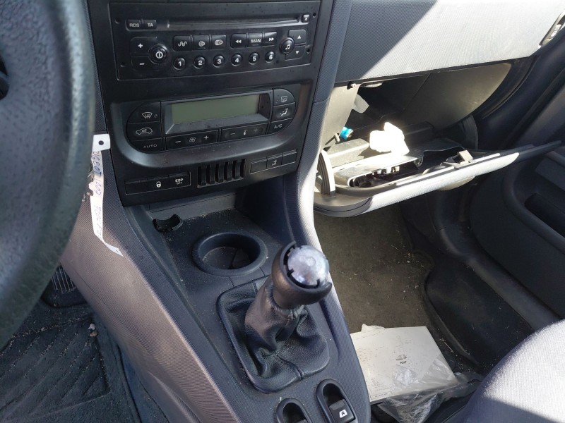 peugeot 1007 (km_) del año 2006