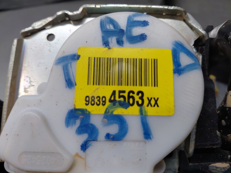 Recambio de cinturon seguridad trasero derecho para opel mokka edition referencia OEM IAM 98394563XX  