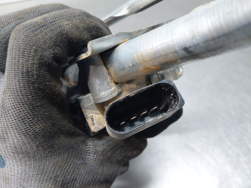 Recambio de motor limpia delantero para opel mokka edition referencia OEM IAM 9824784980  