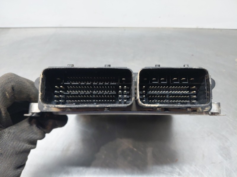 Recambio de centralita motor uce para opel mokka edition referencia OEM IAM 9858323580  