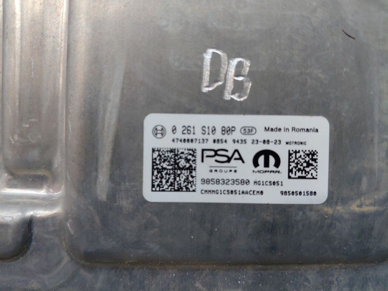 Recambio de centralita motor uce para opel mokka edition referencia OEM IAM 9858323580  