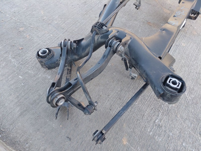 Recambio de puente trasero para bmw serie 3 berlina (g20) sport referencia OEM IAM 33316853613  