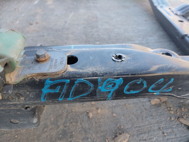 Recambio de puente delantero para dacia sandero essence referencia OEM IAM 544010031R 544031628R 