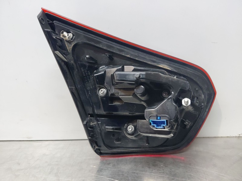 Recambio de piloto trasero derecho interior para mercedes-benz clase gla (w156) 200 d referencia OEM IAM A1569068800  