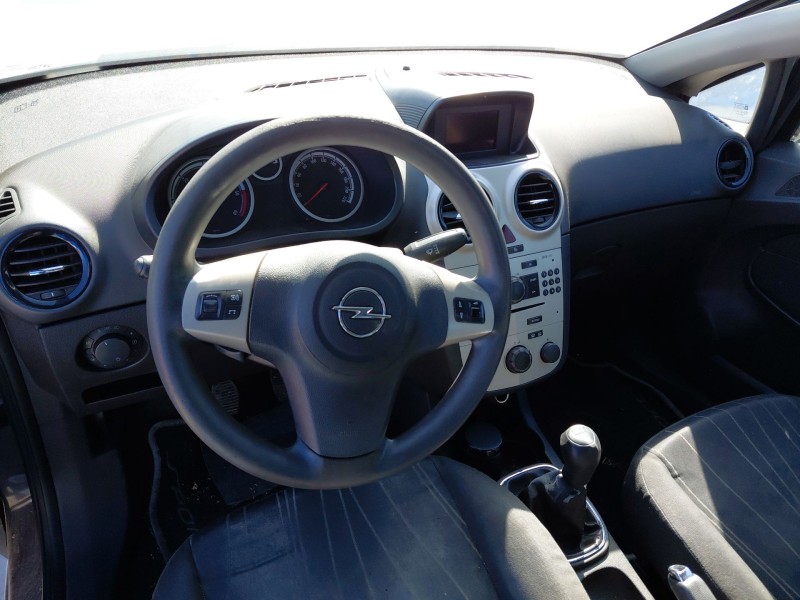 opel corsa d (s07) del año 2007