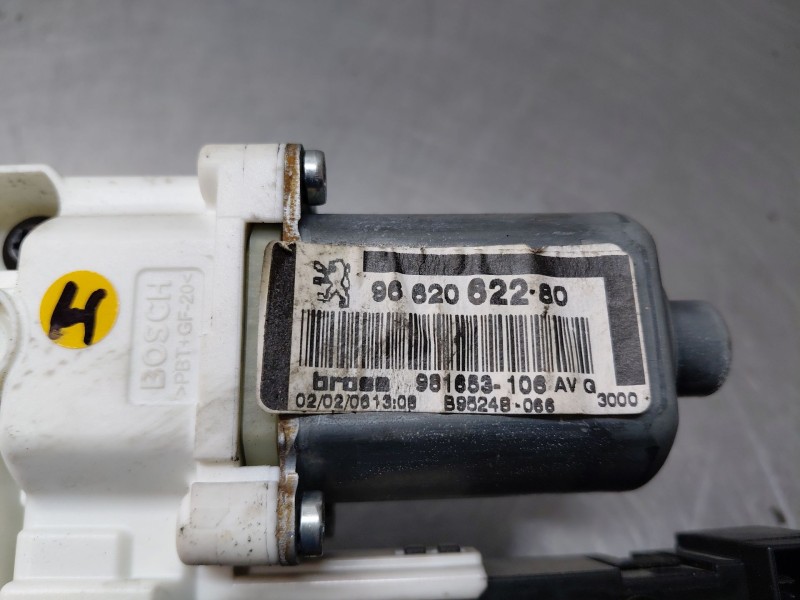 Recambio de elevalunas delantero izquierdo para peugeot 407 coupé (6c_) 2.7 hdi referencia OEM IAM 9221V8  