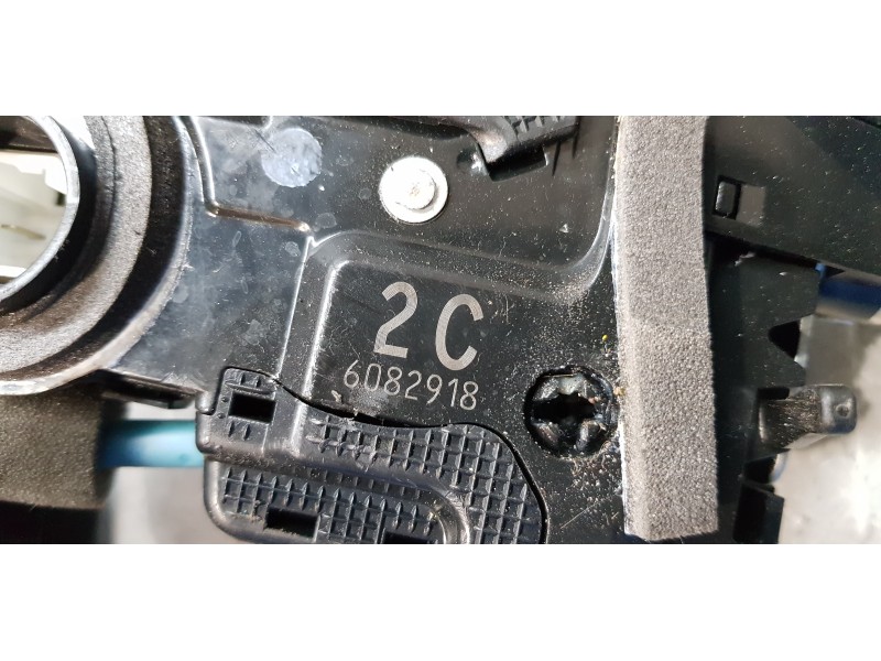 Recambio de cerradura puerta trasera derecha para toyota rav 4 (a3) sol referencia OEM IAM 6905042020  