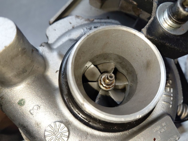 Recambio de turbocompresor para peugeot 407 coupé (6c_) 2.7 hdi referencia OEM IAM 1651970680  