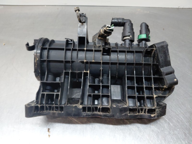 Recambio de colector admision para ford focus active referencia OEM IAM 2678434  