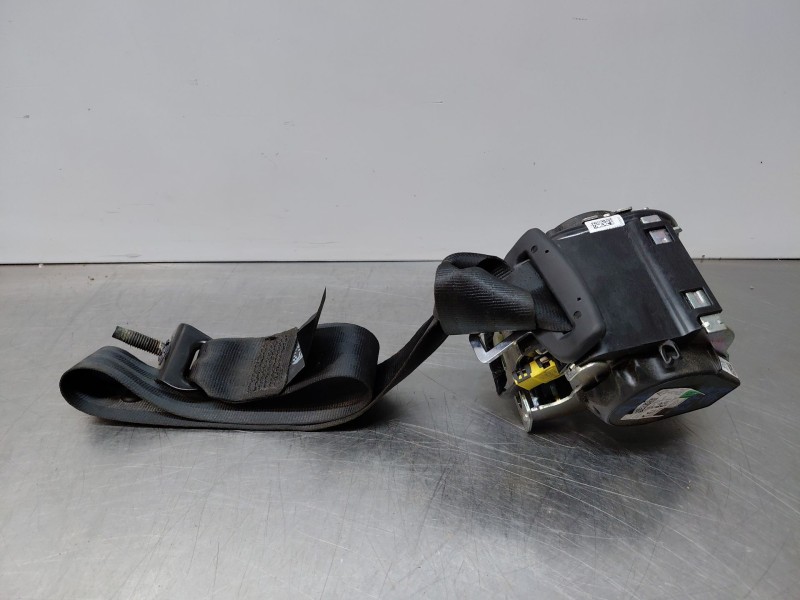 Recambio de cinturon seguridad trasero derecho para ford focus active referencia OEM IAM 2770017  