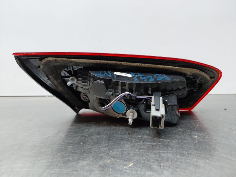 Recambio de piloto trasero derecho interior para ford focus active referencia OEM IAM 2540413  