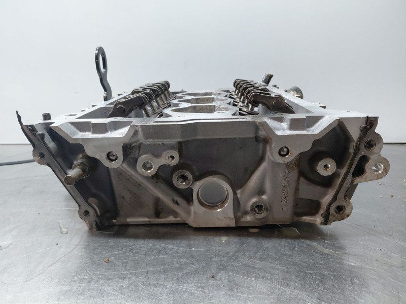 Recambio de culata para ford focus active referencia OEM IAM 2521463  