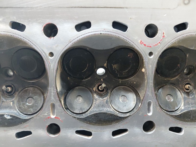 Recambio de culata para ford focus active referencia OEM IAM 2521463  