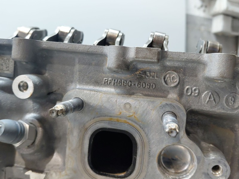 Recambio de culata para ford focus active referencia OEM IAM 2521463  