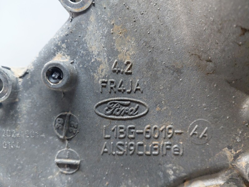 Recambio de tapa distribucion para ford focus active referencia OEM IAM 2330695  