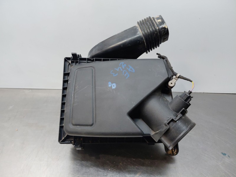 Recambio de filtro aire para ford focus active referencia OEM IAM 2214005  