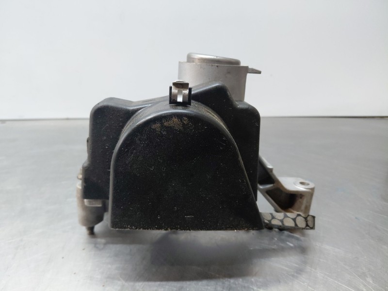 Recambio de bomba aceite para ford focus active referencia OEM IAM 2231261  