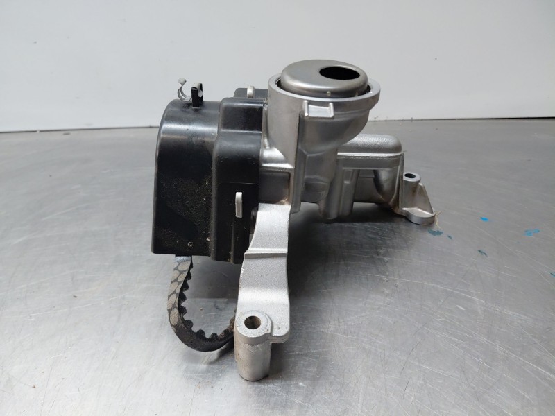 Recambio de bomba aceite para ford focus active referencia OEM IAM 2231261  