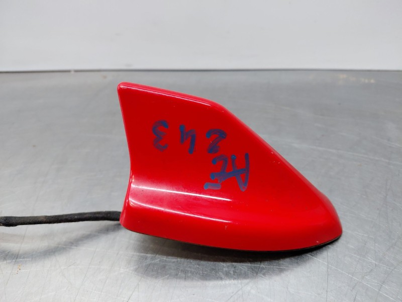 Recambio de antena para ford focus active referencia OEM IAM 2162651  