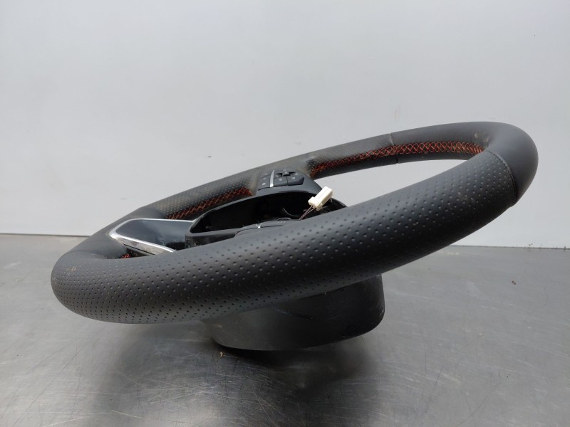 Recambio de volante para ford focus active referencia OEM IAM 2542753  