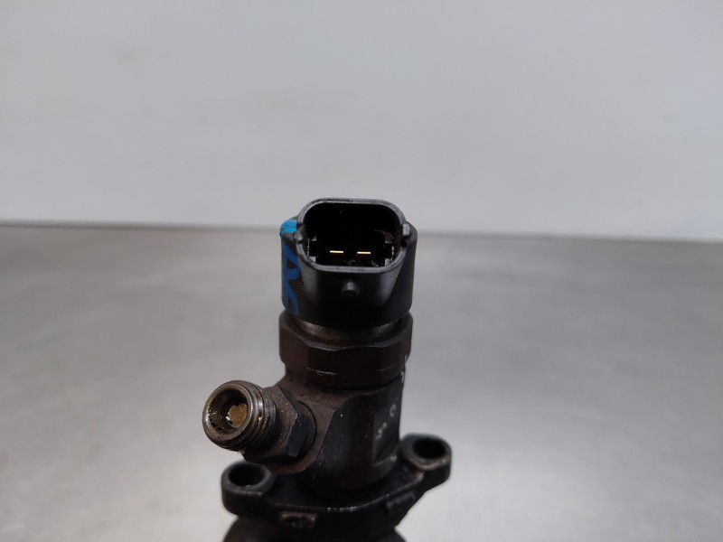 Recambio de inyector para ford focus ii (da_, hcp, dp) 1.6 tdci referencia OEM IAM 0445110259  