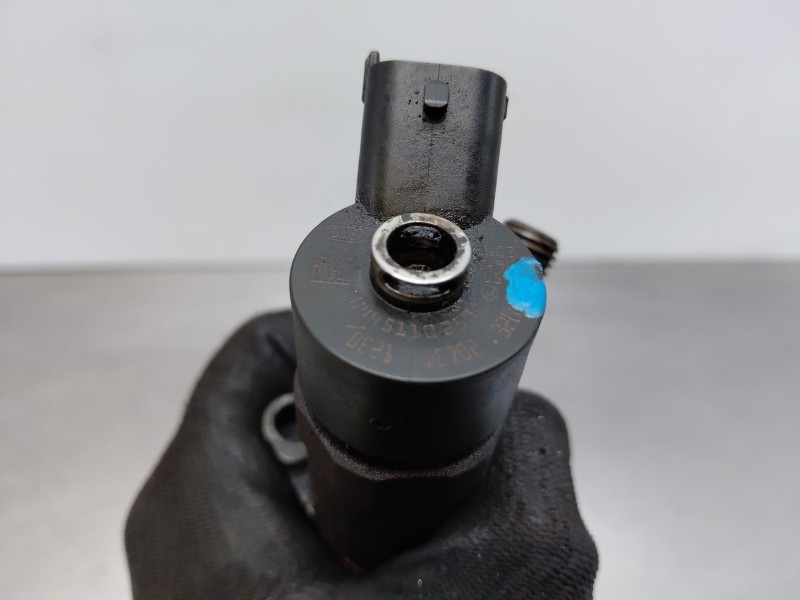 Recambio de inyector para ford focus ii (da_, hcp, dp) 1.6 tdci referencia OEM IAM 0445110259  