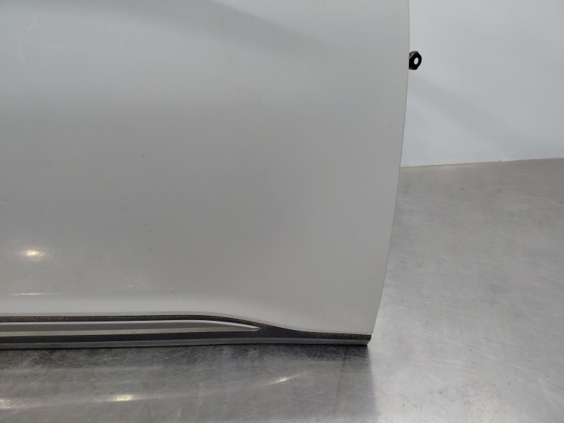 Recambio de puerta delantera derecha para hyundai kona hybrid referencia OEM IAM 76004J9020  