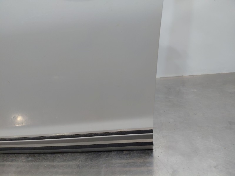 Recambio de puerta delantera izquierda para hyundai kona hybrid referencia OEM IAM 76003J9020  