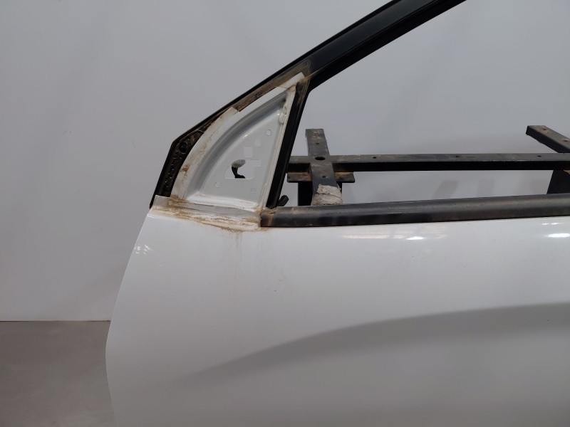 Recambio de puerta delantera izquierda para hyundai kona hybrid referencia OEM IAM 76003J9020  