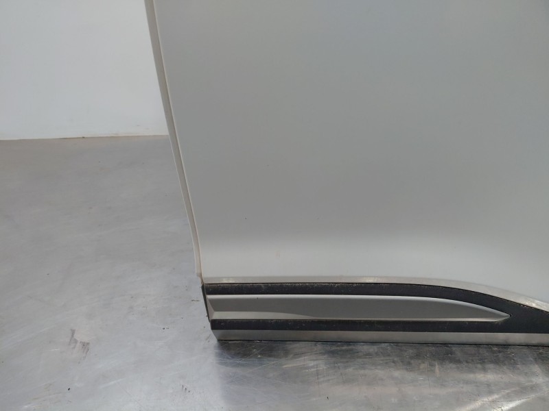 Recambio de puerta trasera izquierda para hyundai kona hybrid referencia OEM IAM 77003J9020  