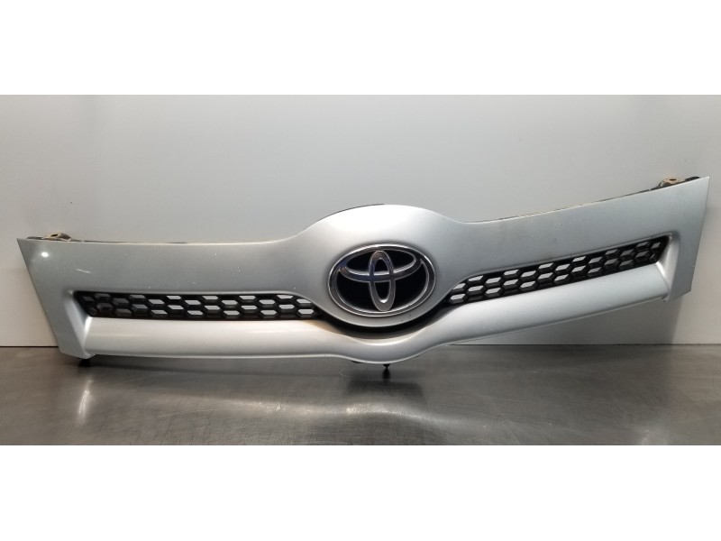Recambio de rejilla delantera para toyota corolla verso (r1) 1.8 luna referencia OEM IAM 531110F020   Recambio de rejilla delantera para toyota corolla verso (r1) 1.8 luna referencia OEM IAM 531110F020