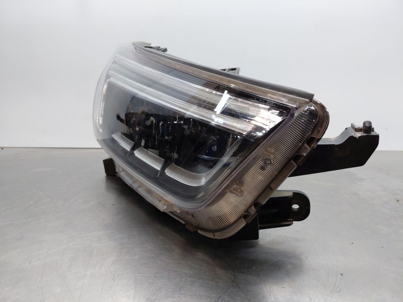 Recambio de faro derecho para opel mokka x selective referencia OEM IAM 42698960  