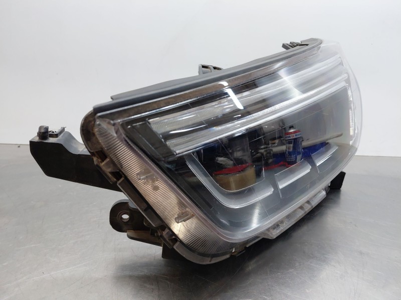 Recambio de faro izquierdo para opel mokka x selective referencia OEM IAM 42698961  